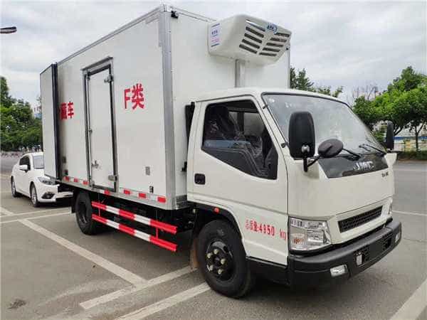 JMC冷藏车如何保养空调