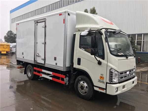 发走一台低价格福田H2宽体4.2米冷藏车