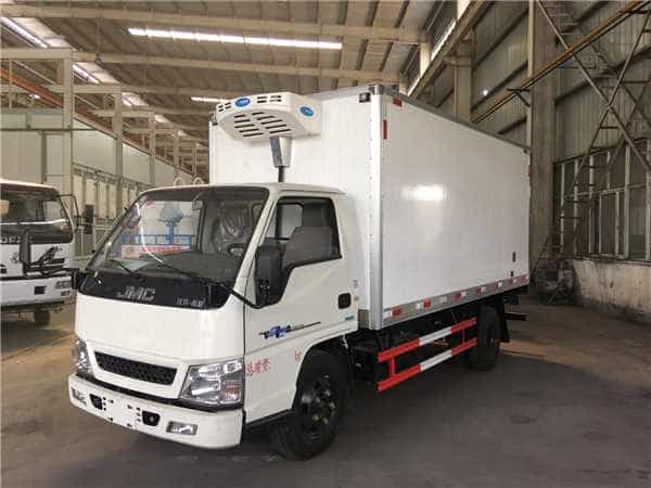 江铃顺达4.2米冷藏车高清图